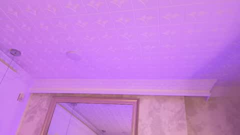 Snapshot of naylapot_ chatting on March 1, 2025, 2:44 pm Juli online show from March 1, 2025, 2:44 pm