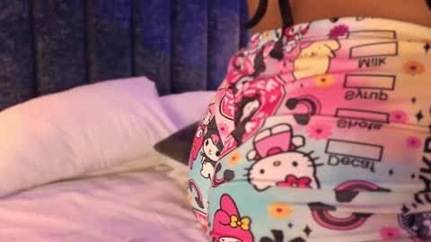 Snapshot of naylapot_ chatting on March 5, 2025, 2:56 pm Juli online show from March 5, 2025, 2:56 pm