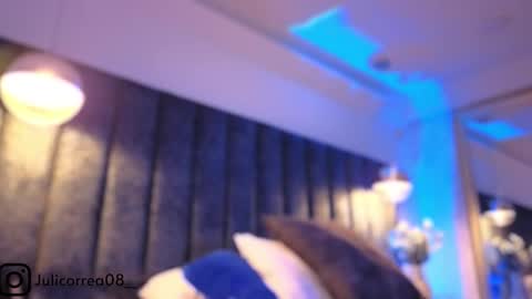 Snapshot of naylapot_ chatting on November 7, 2025, 11:32 am Juli online show from November 7, 2025, 11:32 am