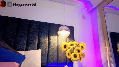 Juli  online show from May 20, 2026, 11:27 am