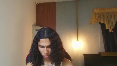 Snapshot of nazper_ chatting on August 5, 2026, 4:43 pm Nazper online show from August 5, 2026, 4:43 pm