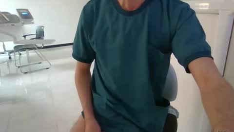 Snapshot of nazthebeast chatting on April 7, 2026, 5:13 pm Naz online show from April 7, 2026, 5:13 pm