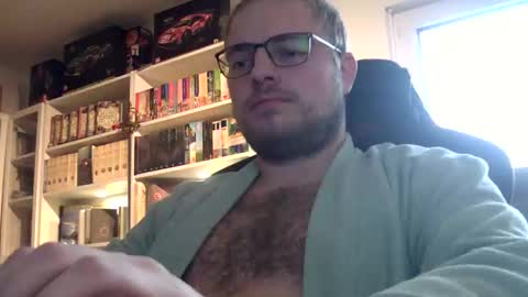 ndboy94 online show from December 1, 2025, 11:37 am