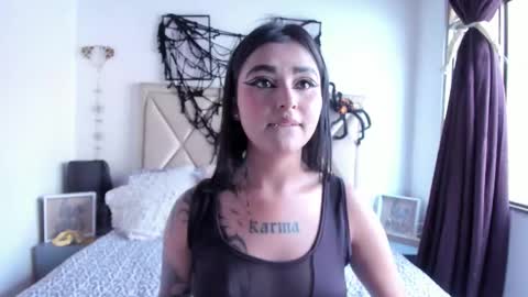 Snapshot of nebulalux chatting on October 28, 2025, 8:11 pm NEBULA LUX online show from October 28, 2025, 8:11 pm