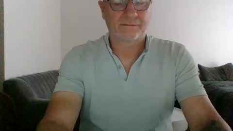 Snapshot of neckdown12 chatting on December 19, 2025, 6:59 pm neckdown12 online show from December 19, 2025, 6:59 pm