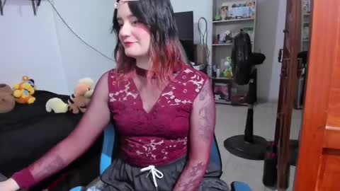 Geek Nicole    im Neeko UwU online show from April 24, 2026, 1:35 pm