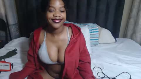 Snapshot of neeshaah chatting on May 7, 2026, 7:36 am Neeshaa online show from May 7, 2026, 7:36 am