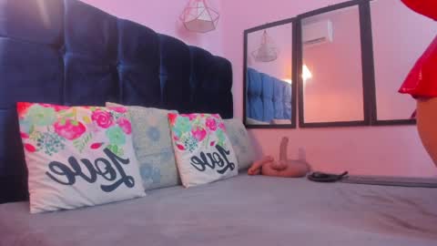 Snapshot of neferet_opal chatting on March 31, 2026, 1:18 am neferet_opal online show from March 31, 2026, 1:18 am