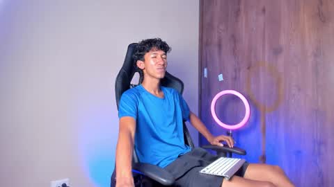 Snapshot of neitan_miller chatting on February 17, 2026, 7:20 pm neitan online show from February 17, 2026, 7:20 pm