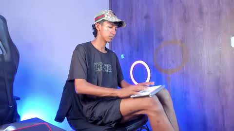 Snapshot of neitan_miller chatting on March 3, 2026, 9:48 am neitan online show from March 3, 2026, 9:48 am