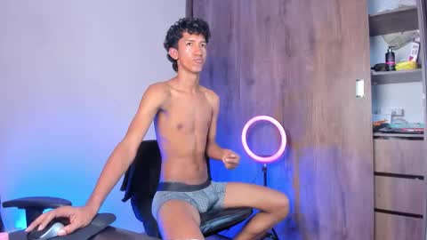 Snapshot of neitan_miller chatting on March 11, 2026, 6:25 pm neitan online show from March 11, 2026, 6:25 pm