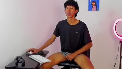 Snapshot of neitan_miller chatting on May 14, 2026, 6:53 am neitan online show from May 14, 2026, 6:53 am