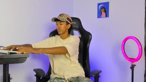 Snapshot of neitan_miller chatting on June 2, 2026, 1:24 pm neitan online show from June 2, 2026, 1:24 pm