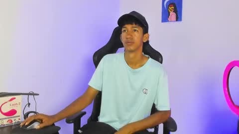 Snapshot of neitan_miller chatting on June 6, 2026, 4:33 pm neitan online show from June 6, 2026, 4:33 pm