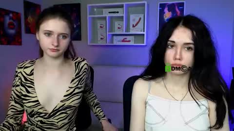 Snapshot of nekky_mouse chatting on September 21, 2025, 3:13 pm Meow online show from September 21, 2025, 3:13 pm