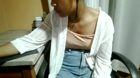 nelia_84 online show from July 4, 2026, 4:46 pm