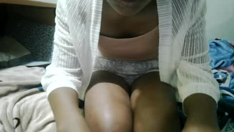 nelia_84 online show from July 12, 2026, 11:18 pm