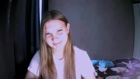 Snapshot of nelli_lux chatting on November 21, 2025, 10:58 am Nelli online show from November 21, 2025, 10:58 am