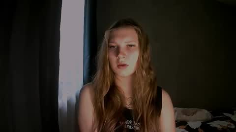 Snapshot of nelli_lux chatting on November 28, 2025, 5:43 am Nelli online show from November 28, 2025, 5:43 am