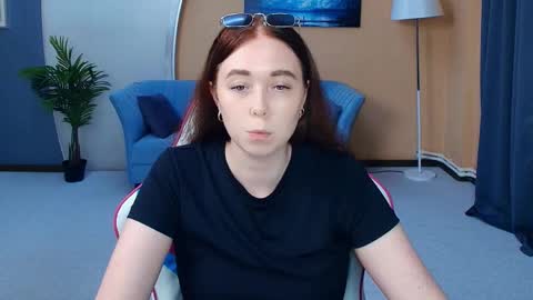 Nelli online show from May 19, 2026, 1:56 am