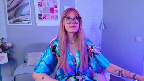 Snapshot of nellloyns chatting on February 9, 2025, 8:56 pm Nelly online show from February 9, 2025, 8:56 pm