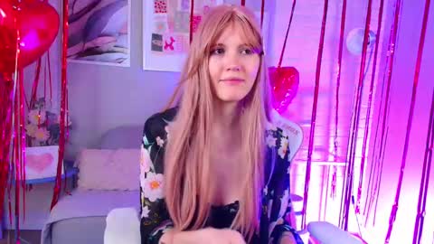 Snapshot of nellloyns chatting on February 17, 2025, 10:47 pm Nelly online show from February 17, 2025, 10:47 pm