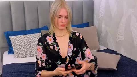 Snapshot of nellloyns chatting on February 27, 2025, 5:04 pm Nelly online show from February 27, 2025, 5:04 pm