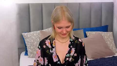 Snapshot of nellloyns chatting on February 27, 2025, 8:42 pm Nelly online show from February 27, 2025, 8:42 pm