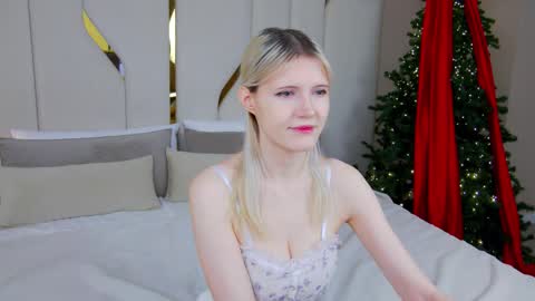 Snapshot of nellloyns chatting on December 16, 2025, 5:29 pm Nelly online show from December 16, 2025, 5:29 pm