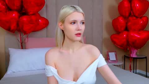 Snapshot of nellloyns chatting on February 8, 2026, 5:05 pm Nelly online show from February 8, 2026, 5:05 pm