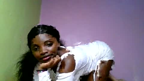 Snapshot of nelly_ebony5 chatting on June 19, 2026, 1:48 pm nelly_ebony5 online show from June 19, 2026, 1:48 pm