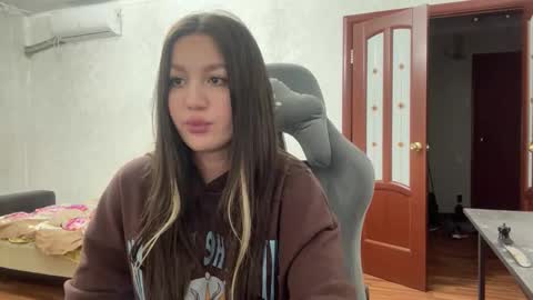 Snapshot of nellyfischer chatting on February 22, 2025, 8:09 pm Nelly online show from February 22, 2025, 8:09 pm