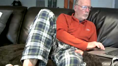 Snapshot of neman4u2c chatting on October 22, 2025, 8:25 am Jack online show from October 22, 2025, 8:25 am