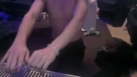 Snapshot of nemcahot chatting on December 28, 2024, 2:33 am nemcahot online show from December 28, 2024, 2:33 am