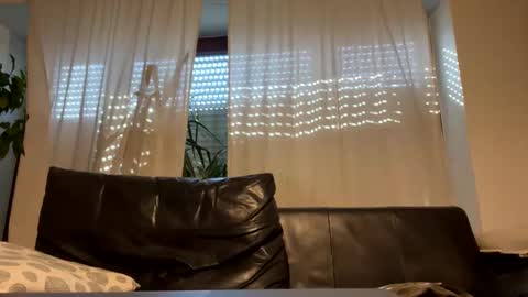 Snapshot of neneo21_ chatting on March 11, 2025, 9:13 am neneo21_ online show from March 11, 2025, 9:13 am