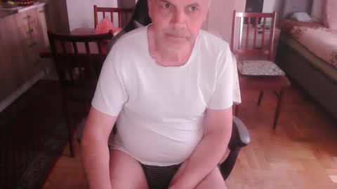 Snapshot of neno89654 chatting on March 10, 2026, 1:38 pm neno89654 online show from March 10, 2026, 1:38 pm
