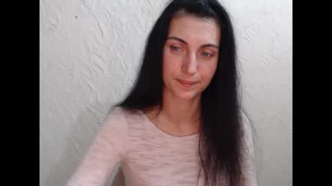 Nensy online show from September 29, 2025, 3:17 pm