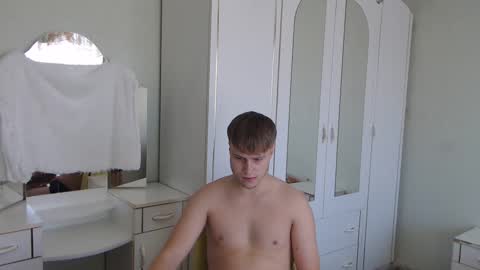 Snapshot of nenvol1 chatting on December 26, 2024, 11:54 am better ask online show from December 26, 2024, 11:54 am