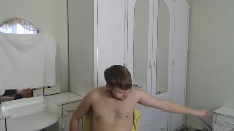 Snapshot of nenvol1 chatting on January 17, 2025, 10:11 am better ask online show from January 17, 2025, 10:11 am