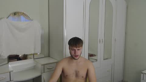 Snapshot of nenvol1 chatting on January 21, 2025, 6:11 am better ask online show from January 21, 2025, 6:11 am