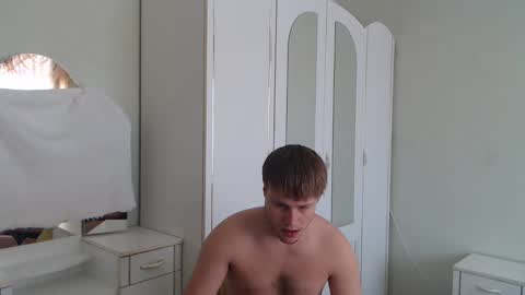 Snapshot of nenvol1 chatting on February 21, 2025, 6:40 am better ask online show from February 21, 2025, 6:40 am