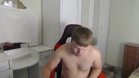 Snapshot of nenvol1 chatting on September 28, 2025, 10:20 am better ask online show from September 28, 2025, 10:20 am