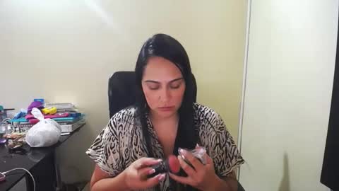 Snapshot of neny445 chatting on December 26, 2024, 1:54 pm kelly lopez online show from December 26, 2024, 1:54 pm