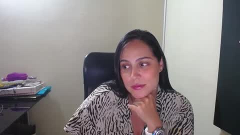 Snapshot of neny445 chatting on March 4, 2025, 7:54 pm kelly lopez online show from March 4, 2025, 7:54 pm