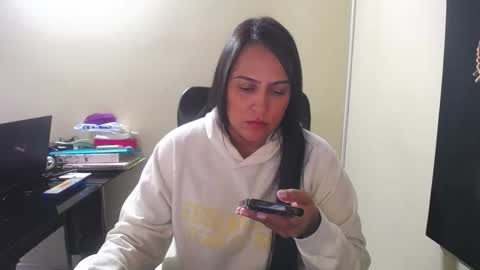 Snapshot of neny445 chatting on October 13, 2025, 12:16 pm kelly lopez online show from October 13, 2025, 12:16 pm