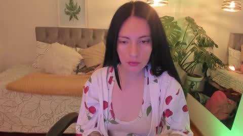 Sarah  online show from November 19, 2025, 3:28 am