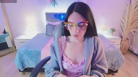 Snapshot of neo_sarah_ chatting on July 5, 2026, 2:51 am Sarah online show from July 5, 2026, 2:51 am