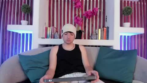 Zarek  online show from May 14, 2026, 11:17 am
