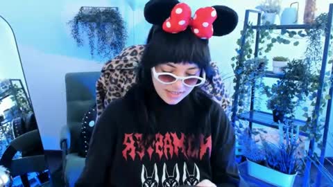 Neo Geisha online show from April 27, 2026, 6:11 am