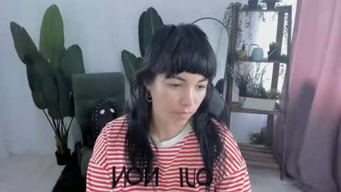Snapshot of neogeisha28 chatting on July 14, 2026, 6:29 am Neo Geisha online show from July 14, 2026, 6:29 am